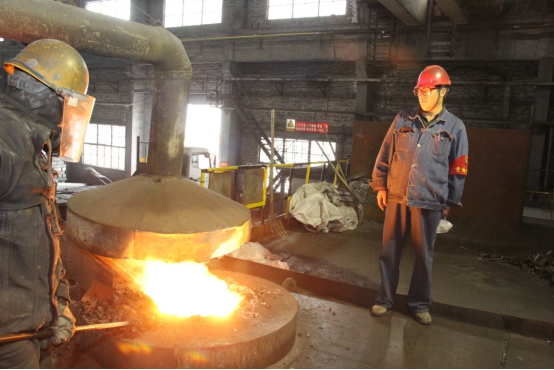 為降本，他“癡”心不改